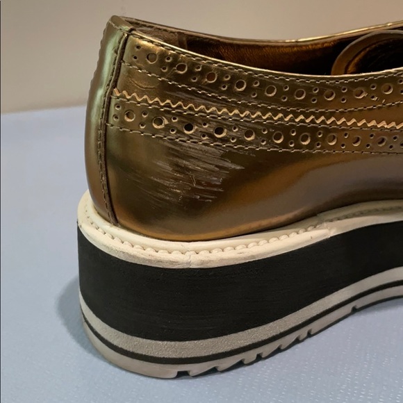 PRADA LACE UP OXFORD - Picture 6 of 8